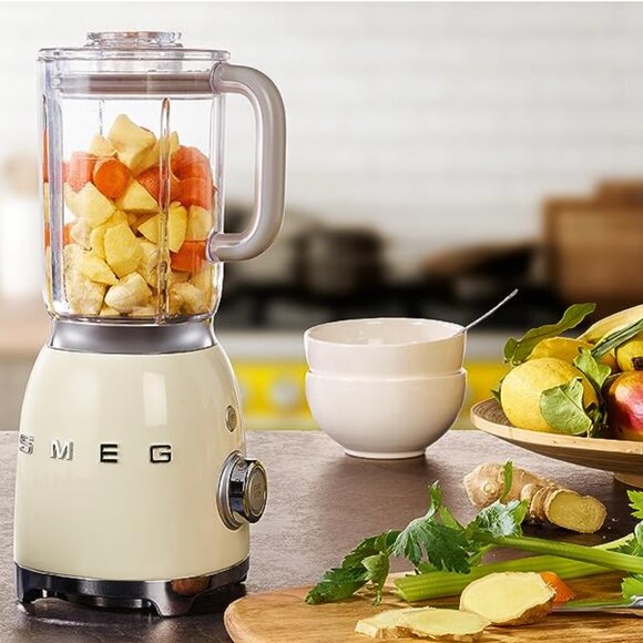 SMEG Retro Blender Glossy Cream BPA-Free - Picture 1 of 10